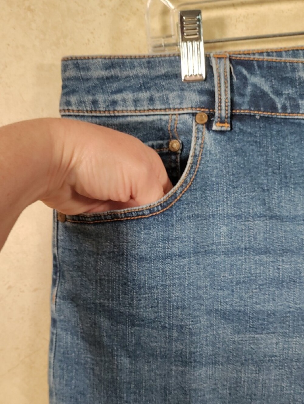 I135 Talbots Medium Wash Button-Fly Everyday Jeans 16 - Picture 4 of 10